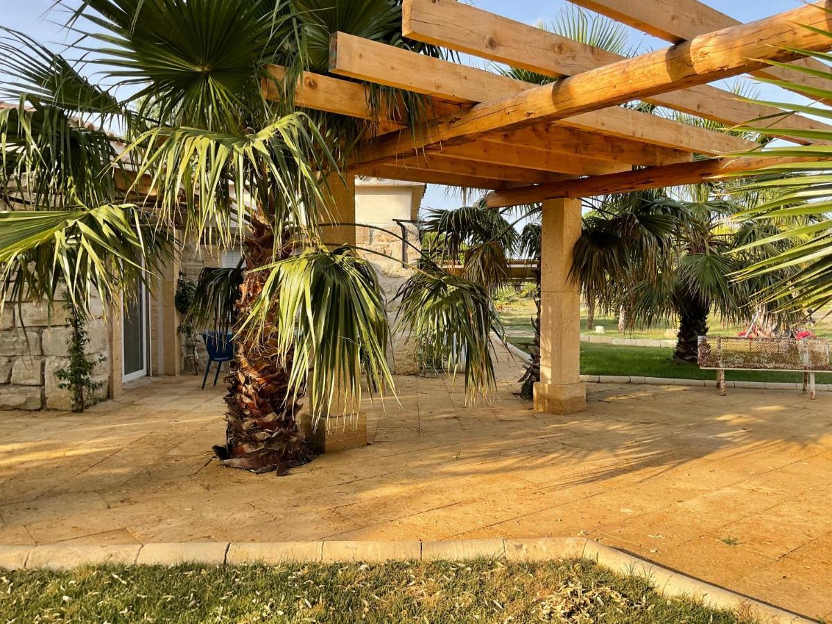 Mazet Du Pecheur Villa Saint-Laurent-dʼAigouze Dış mekan fotoğraf