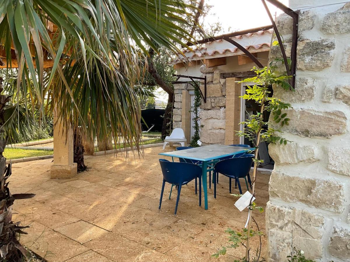 Mazet Du Pecheur Villa Saint-Laurent-dʼAigouze Dış mekan fotoğraf